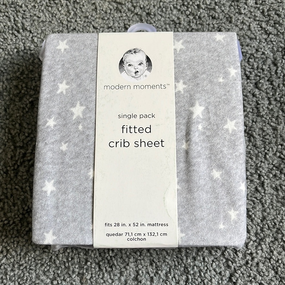 Fitted crib sheet unopened